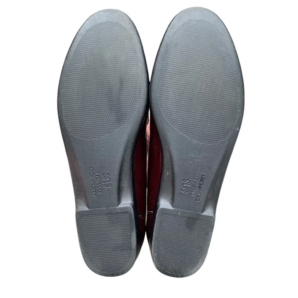 SAS Slip On Loafer 9.5 Narrow Metro Wine Patent Leather Comfort Burgundy